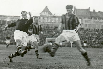 Sunday 12 April 1942  Djurgårdens IF - AIK 3-1 ()  Johanneshovs IP, Stockholm