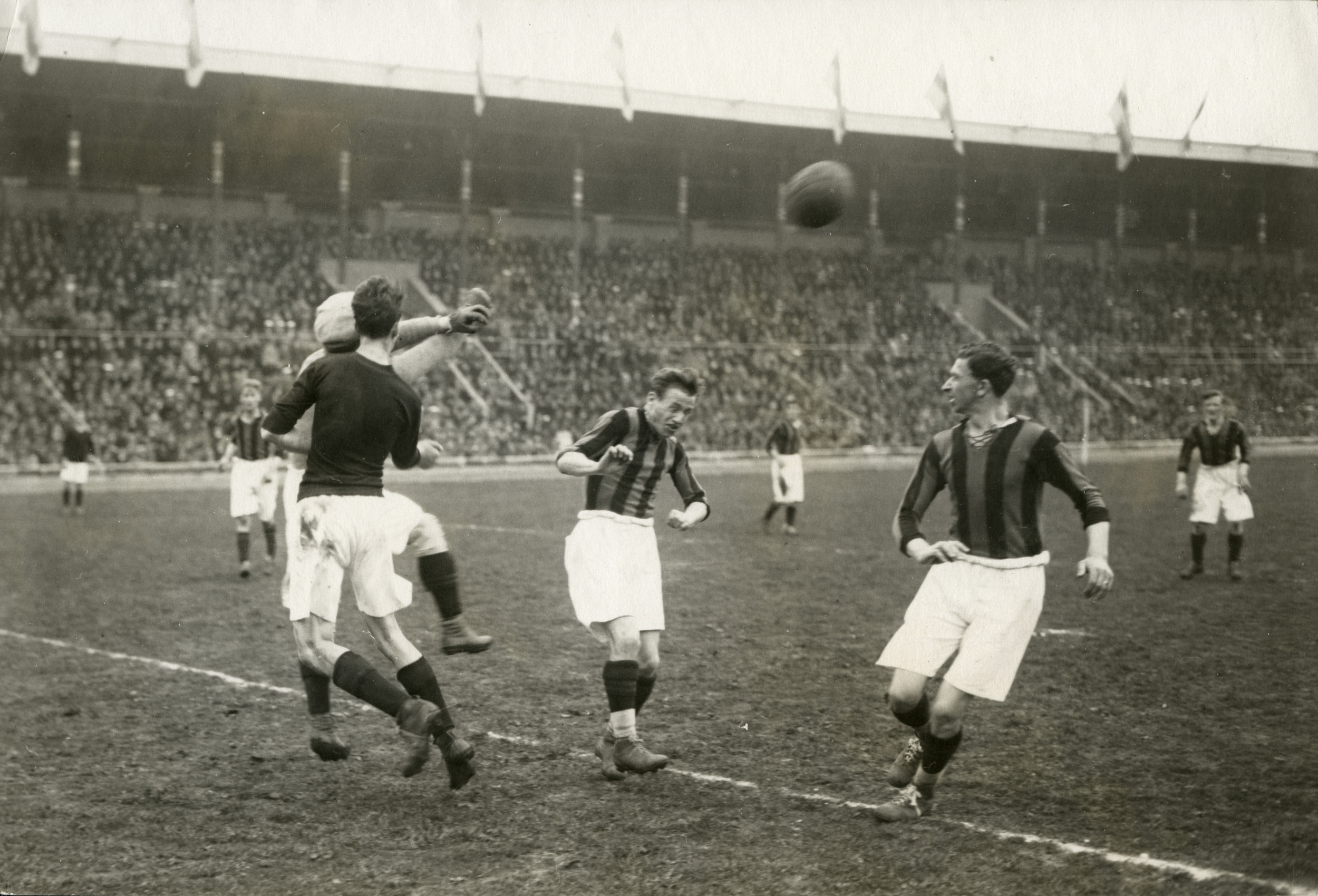 Sunday 10 May 1925, kl 13:30  AIK - GAIS 0-2 (0-1)  Stockholms stadion, Stockholm