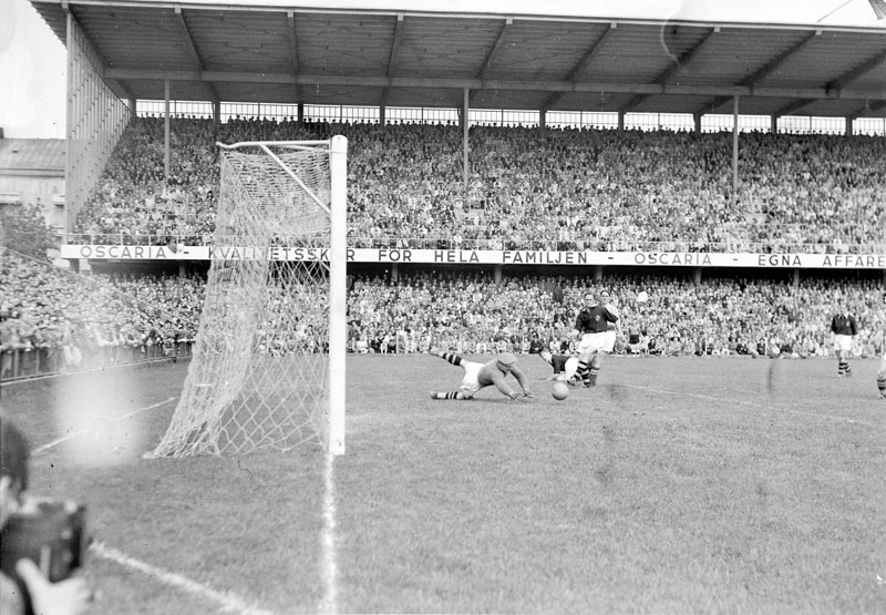 Sunday 14 May 1950  AIK - Malmö FF 3-3 (3-1)  Råsunda Fotbollstadion, Solna