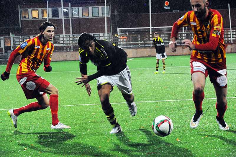 Thursday 19 November 2015, kl 16:00  AIK - Syrianska FC 3-2 (1-1)  Skytteholms IP, Solna